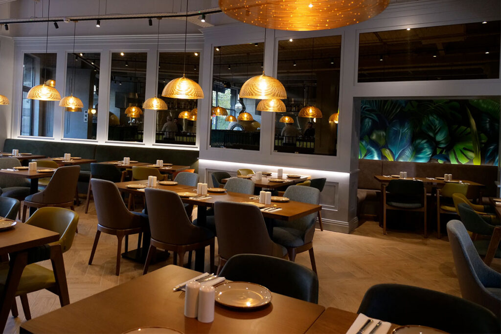 ana’more restaurant